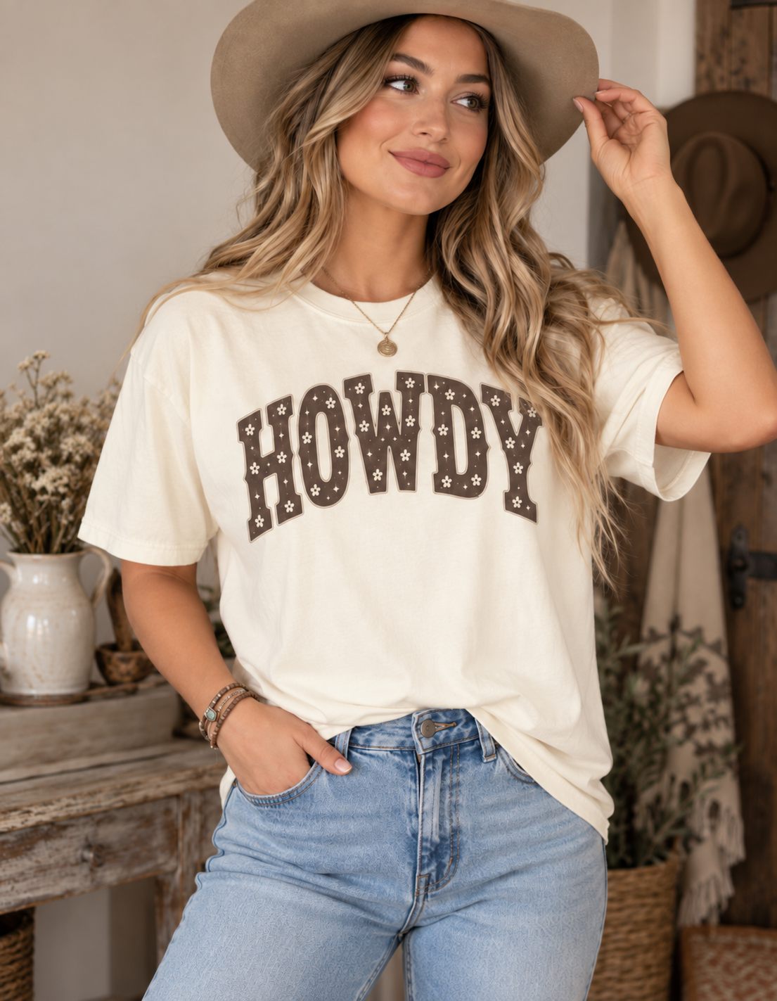 Howdy Shirt, Western Graphic Tee Women, Rodeo Shirt, Yeehaw Tee, Cowgirl Graphic Shirt, Country Concert Tee, Farm Girl Tee